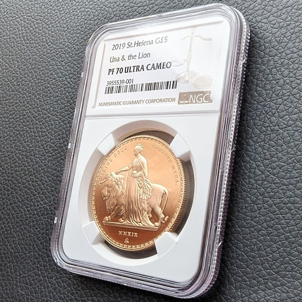 金貨【最高鑑定 2019年 ウナとライオン NGC PF70UC 鑑定 金貨】セントヘレナ 5ポンド 5ソブリン エリザベス2世 Una&the Lion