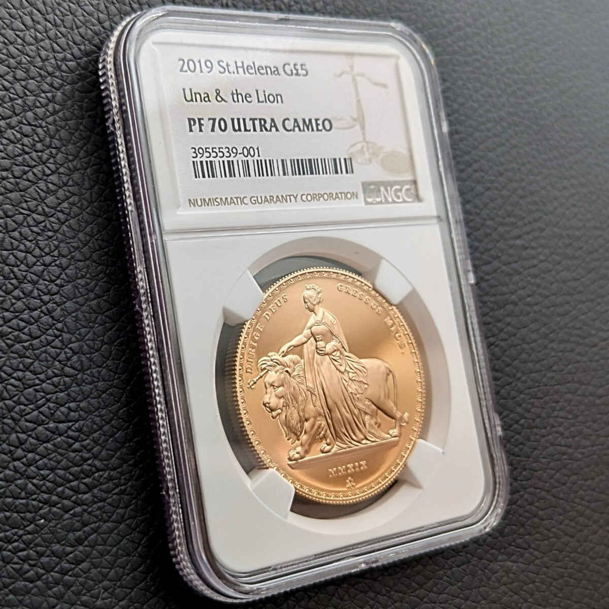 金貨【最高鑑定 2019年 ウナとライオン NGC PF70UC 鑑定 金貨】セントヘレナ 5ポンド 5ソブリン エリザベス2世 Una&the Lion