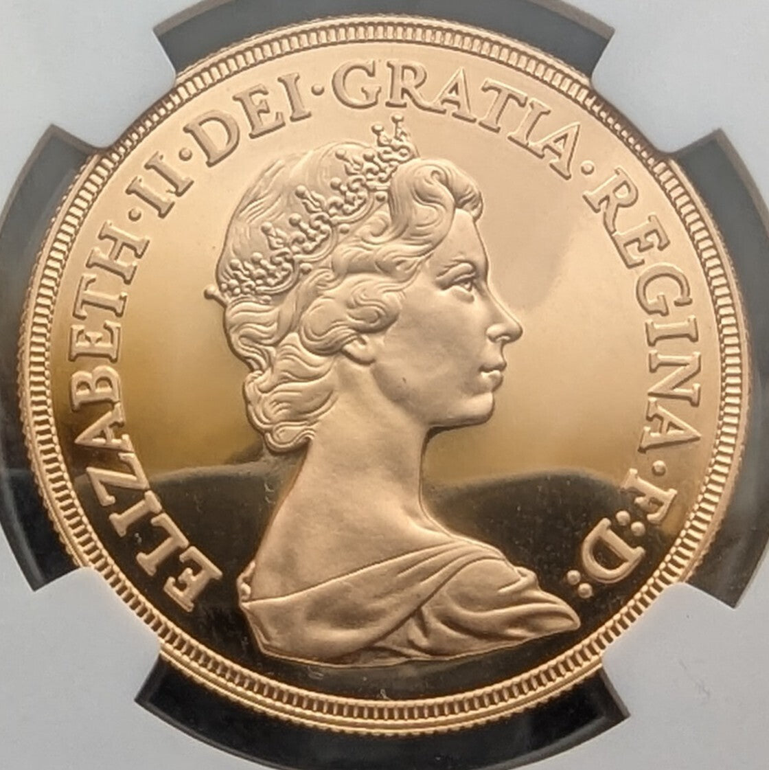 金貨 高鑑定 NGC PF69UC イギリス 1980年 ヤング エリザベス 5ソブリン 5ポンドプルーフ金貨 5Sov ロイヤルミント ゴールドコイン